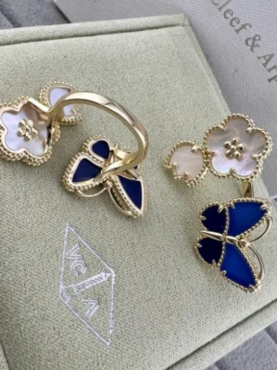 Van Cleef & Arpels Tricolor Butterfly Ring - Picture 2 of 3